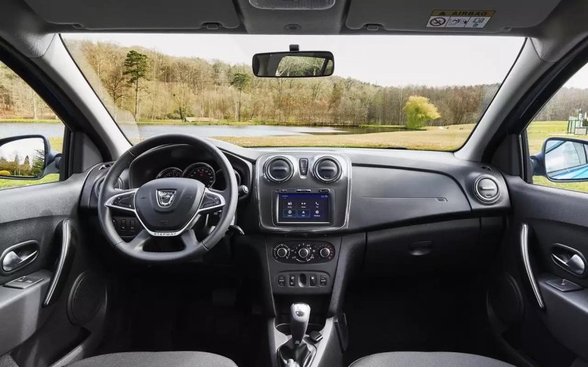 Renault Logan MCV салон