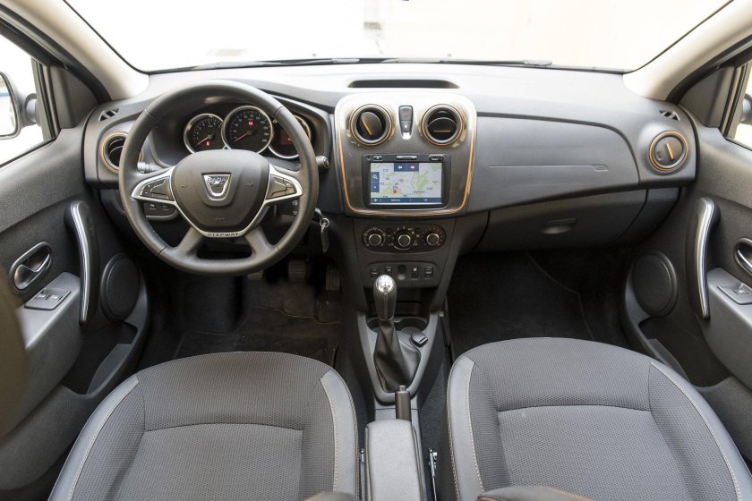 Renault Logan MCV салон