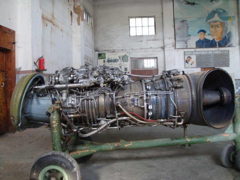 Двигатель вертолета ми 24