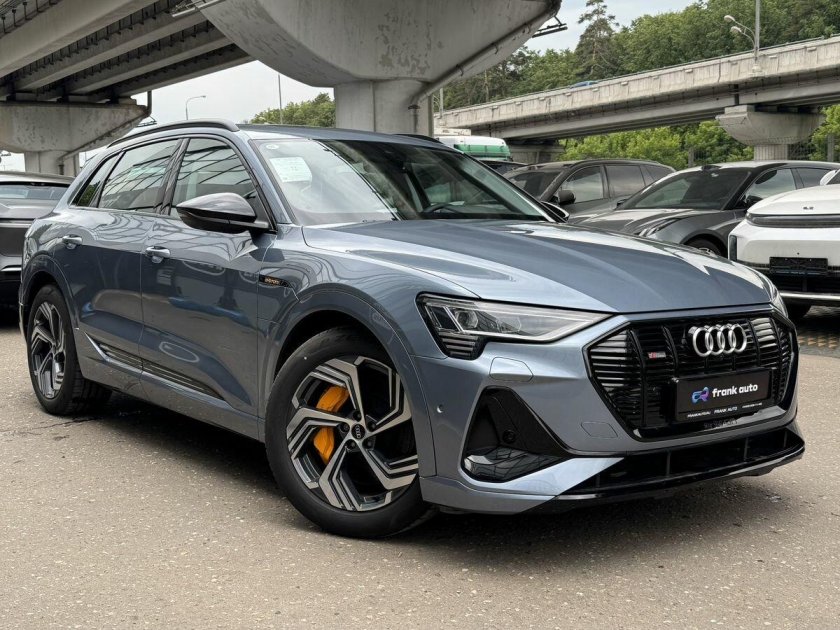 Ауди е трон