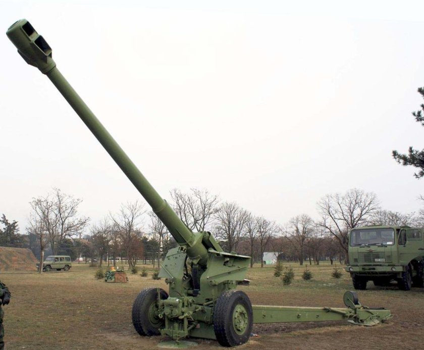 Gun-Howitzer m84 Nora