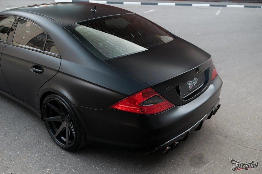 Мерседес CLS 63 черный матовый