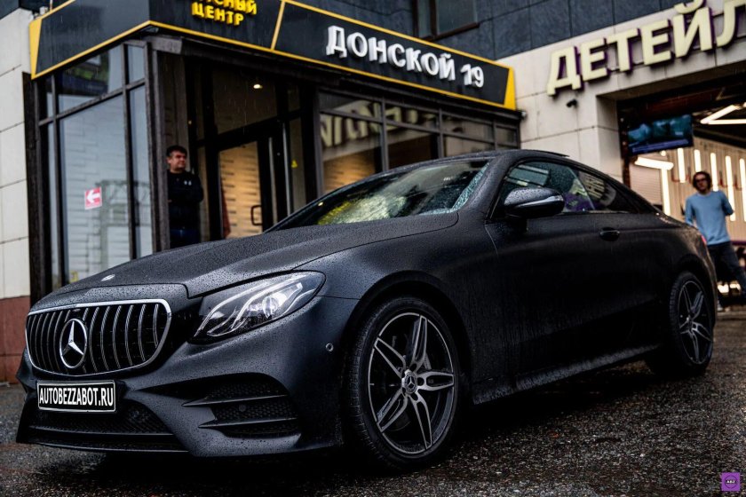 Mercedes e300 черный