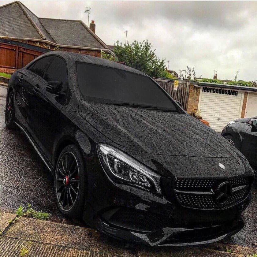 Мерседес с 63 АМГ черный матовый