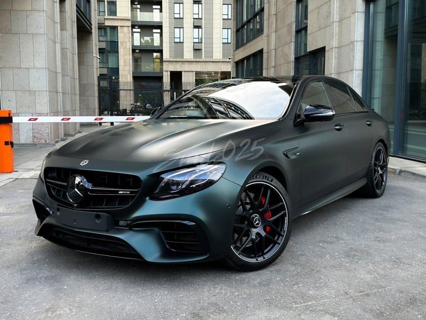 Мерседес АМГ е63s чëрный