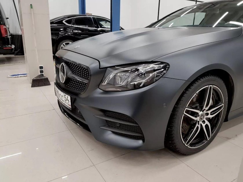 Мерседес GLC серый матовый