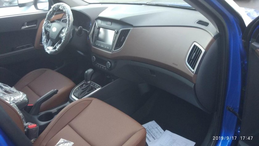 Hyundai Creta коричневый салон