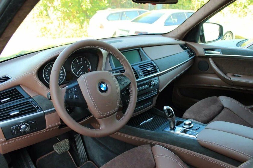 БМВ х5 е70 салон