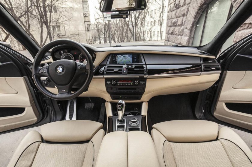 БМВ x5 e70 салон