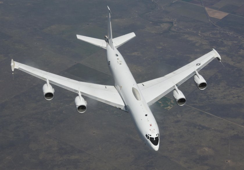 Самолеты e-6b Mercury