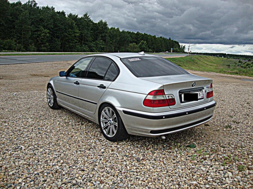 BMW 3 2000 седан
