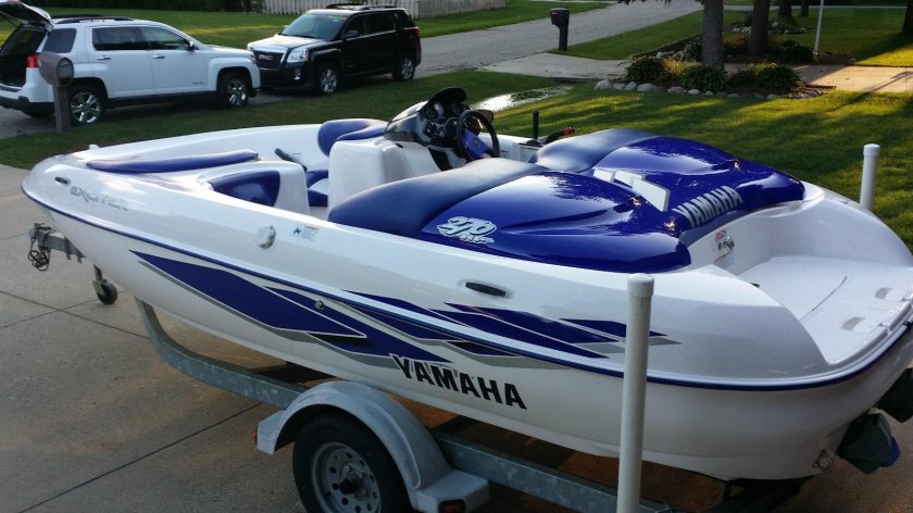Yamaha Exciter катер