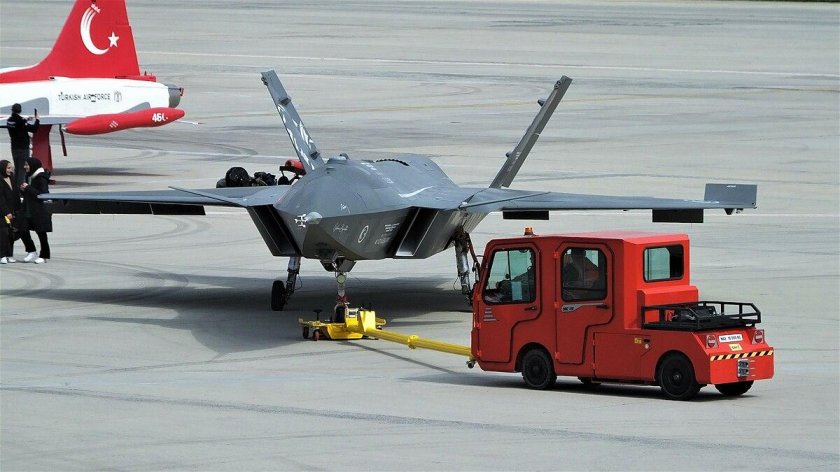 БПЛА Bayraktar Kizilelma