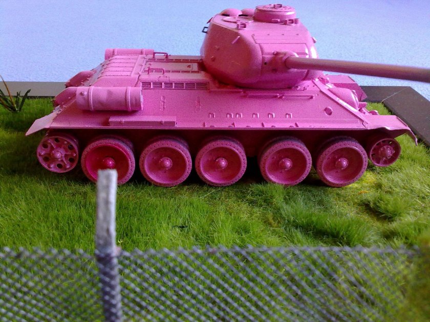 Розовый танк т 34