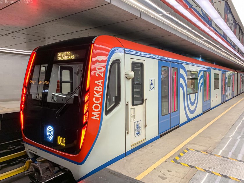 Метропоезд москва некрасовская линия