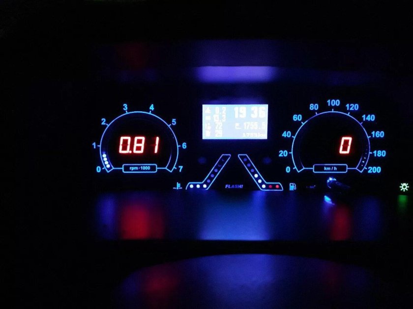 Электронная приборная панель ВАЗ 2114