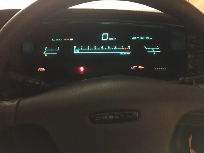 Приборная панель Toyota Cresta 90