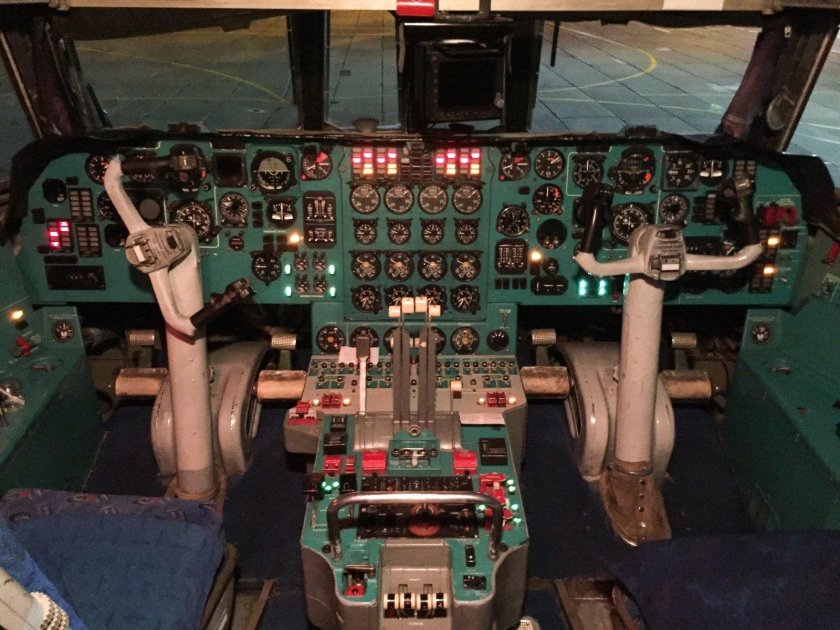 Ил 76 МД кабина