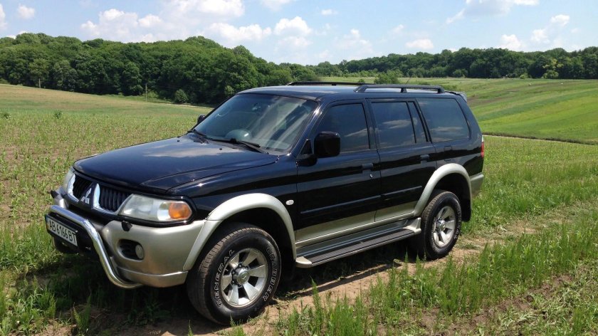 Mitsubishi Pajero Sport 1