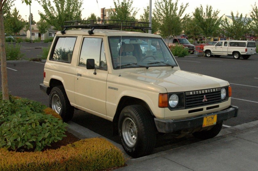 Mitsubishi Pajero 1983