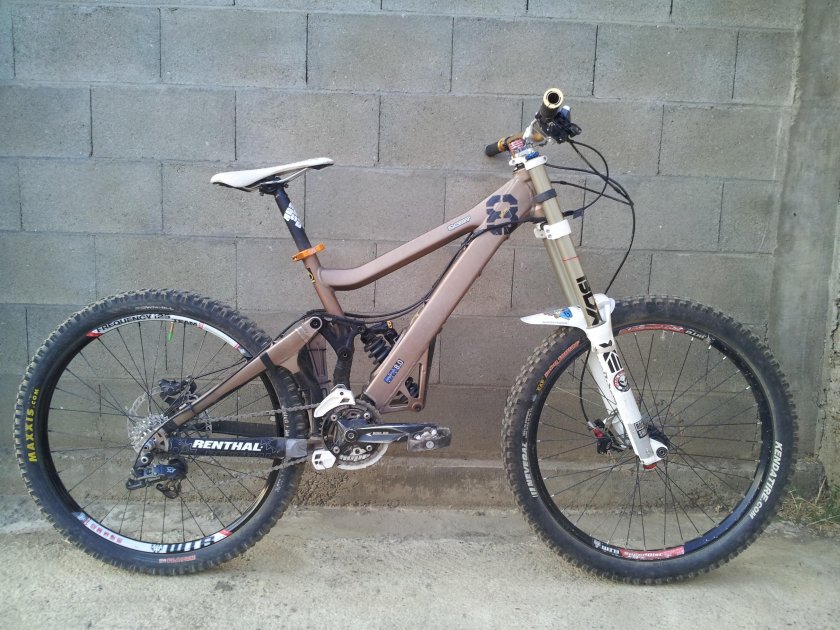 Двухподвес giant Glory DH 2008