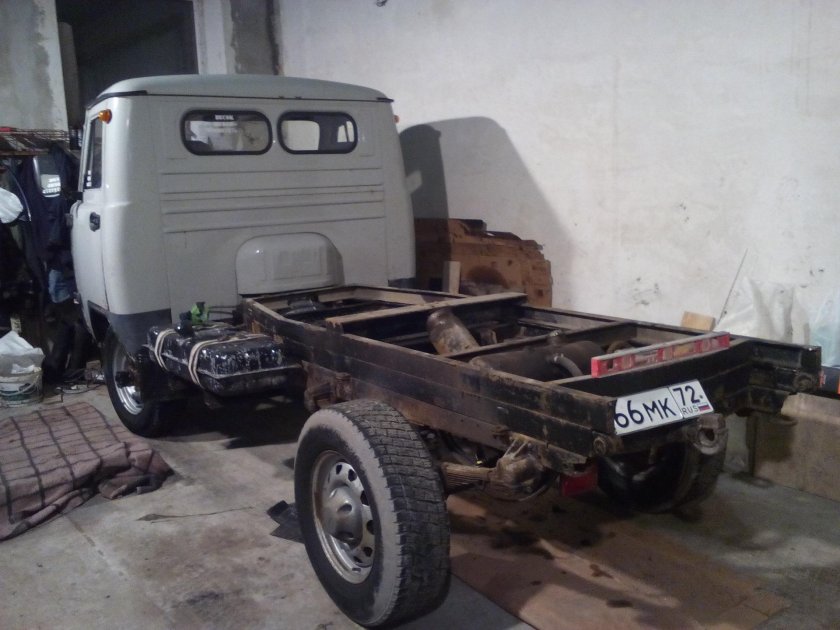 Шасси УАЗ 3303