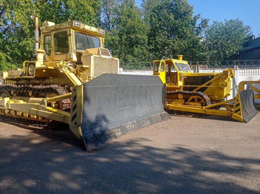 Бульдозер чзпт т-330