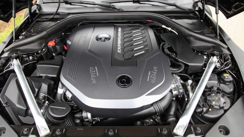 БМВ z4 моторный отсек