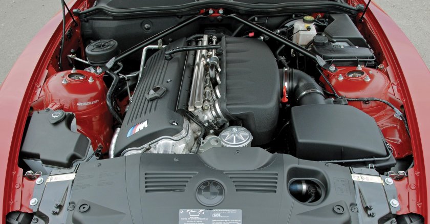 BMW z3 открытый капот