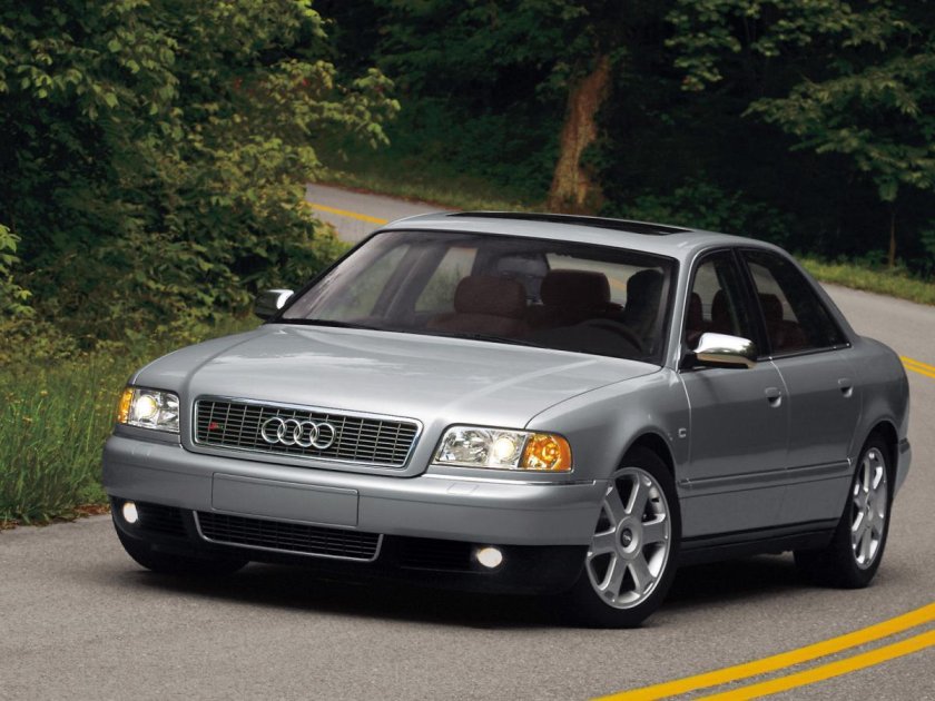 Audi s8 d2 1996