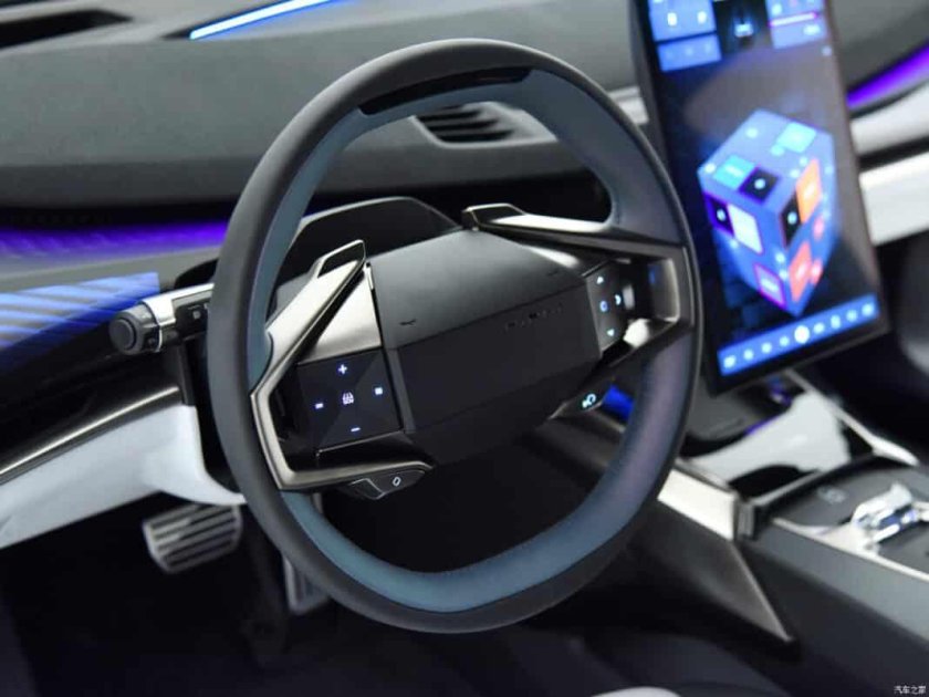 Hiphi z 2023 салон