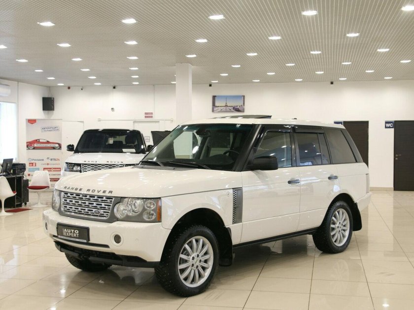 1320823 Ленд Ровер