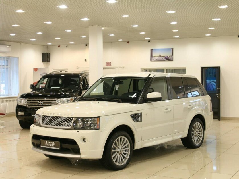 1320823 Ленд Ровер