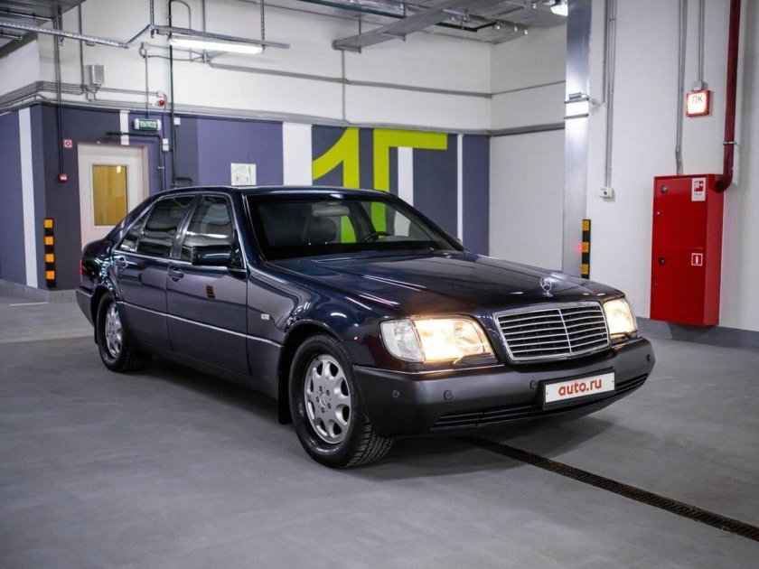 Мерседес 600