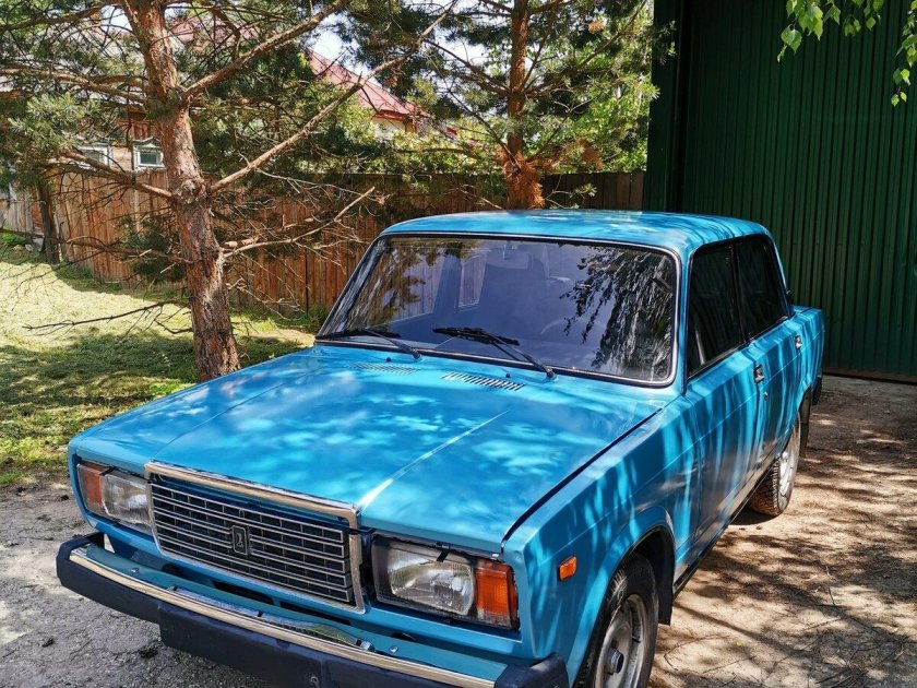 2107 Цвет дипломат