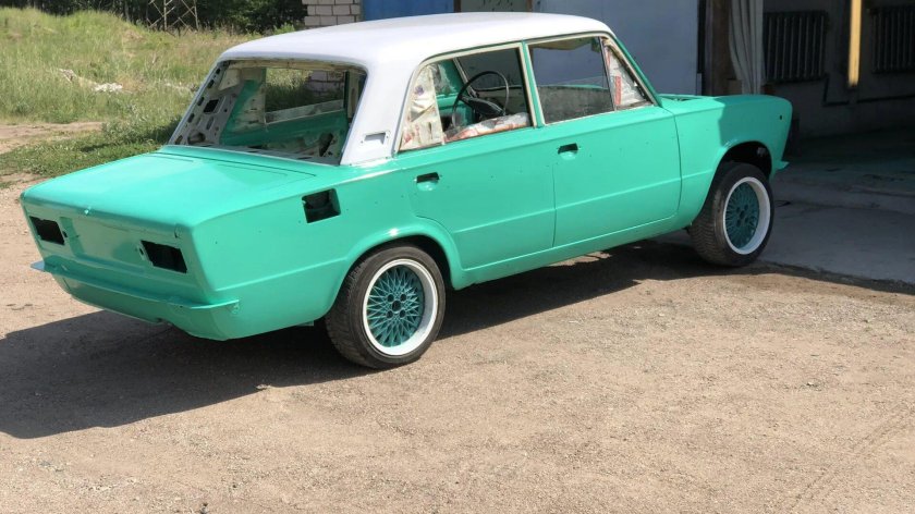 ВАЗ 2106 бирюзовая