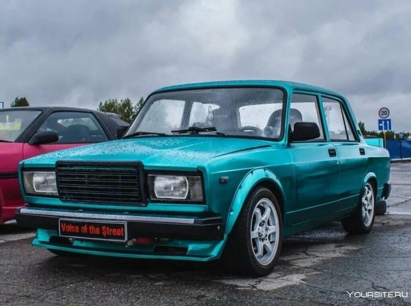 Тюнингованный ВАЗ 2107
