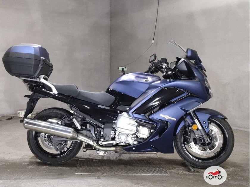 Спорт турист мотоцикл