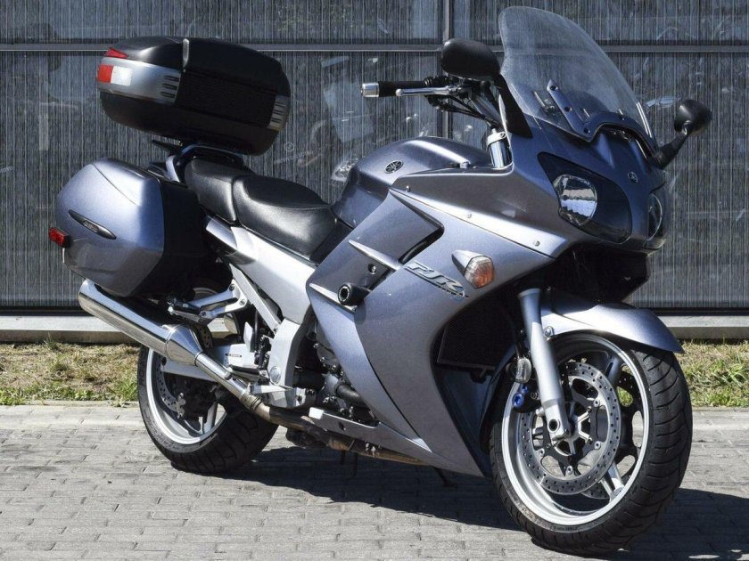 Yamaha fjr1300 2004 года.
