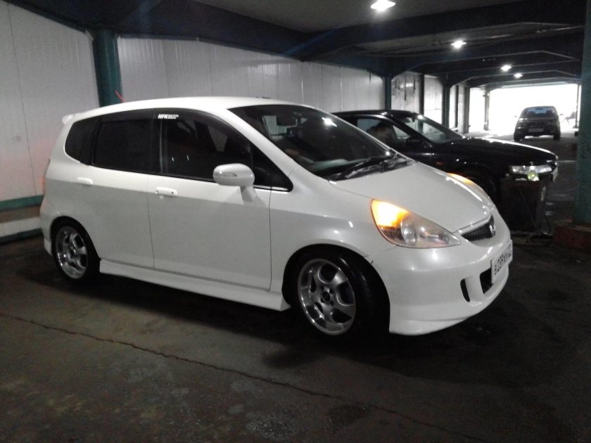 Хонда фит 2004 белая