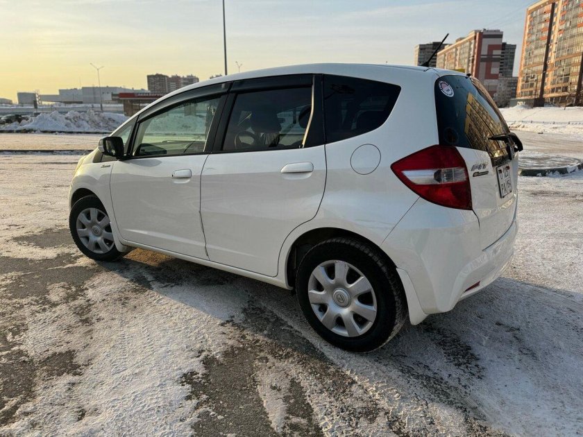 Хонда фит 2011 года