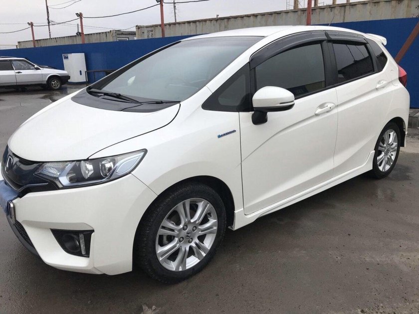 Хонда фит 2016 гибрид белый