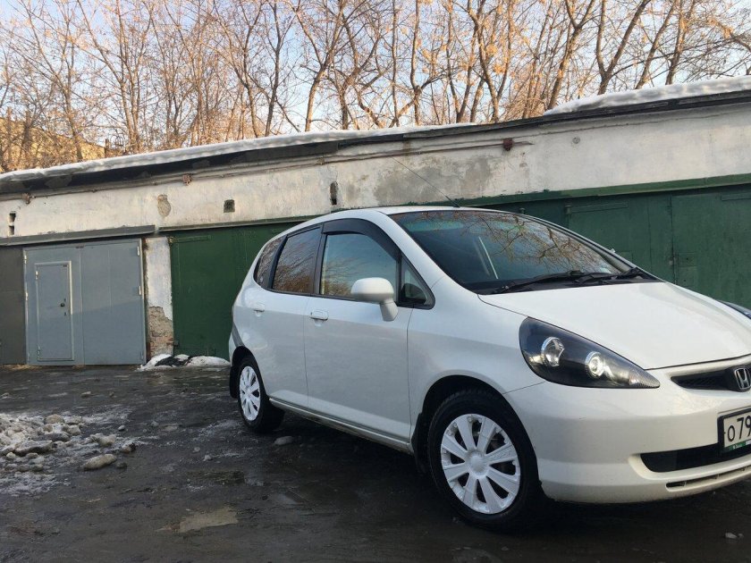 Хонда фит 2002 белая