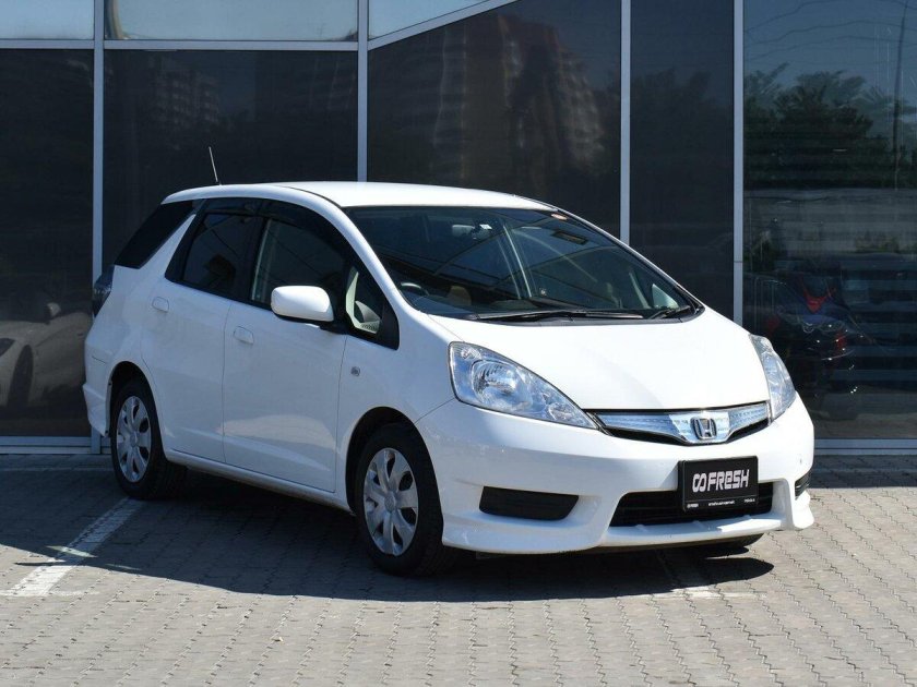 Хонда универсал гибрид правый руль