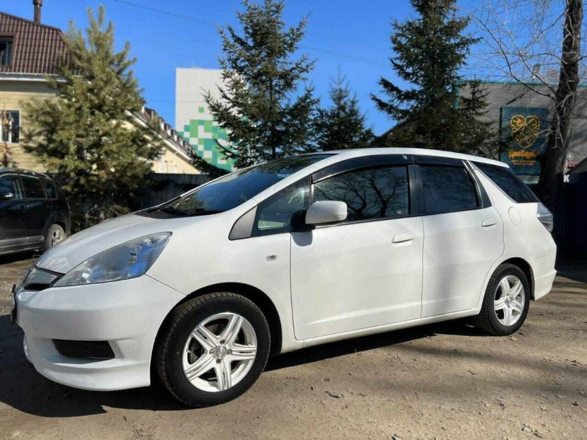 Хонда фит шаттл 2012