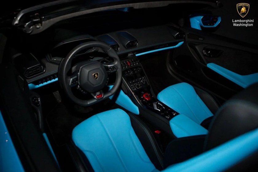 Синий салон Ламборджини Урус
