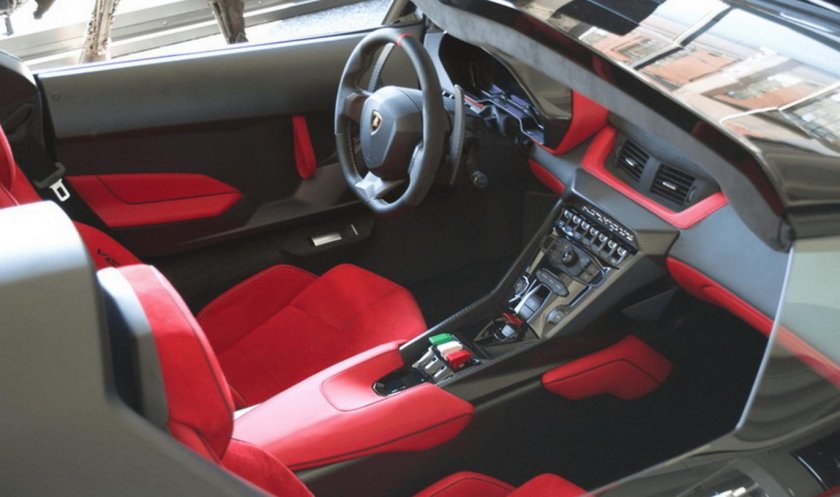Lamborghini Veneno Roadster салон