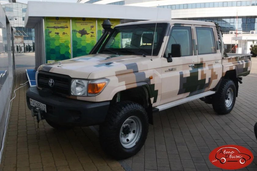Военный пикап Тойота