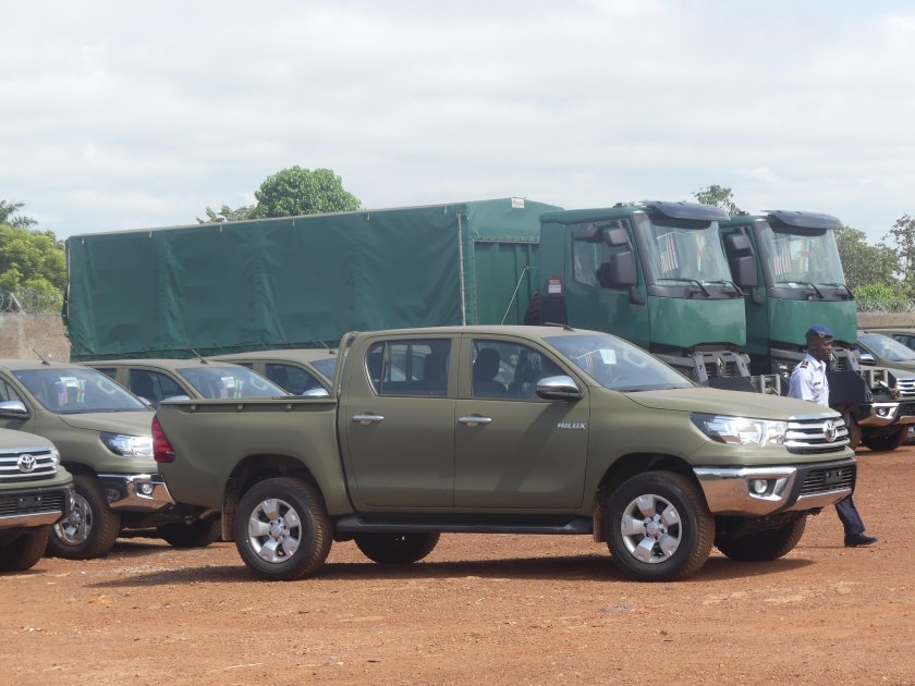Toyota Hilux военный