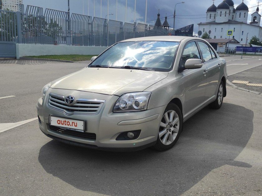 Тойота авенсис 2008 года